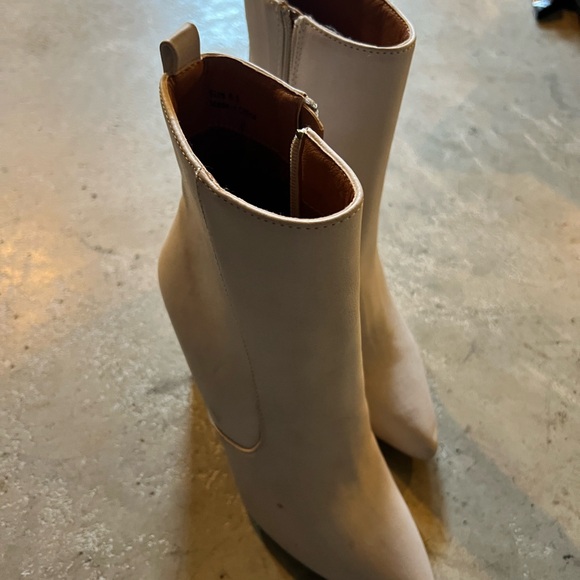 Tan coloured booties. Size 6.5 worn twice. - Picture 2 of 4